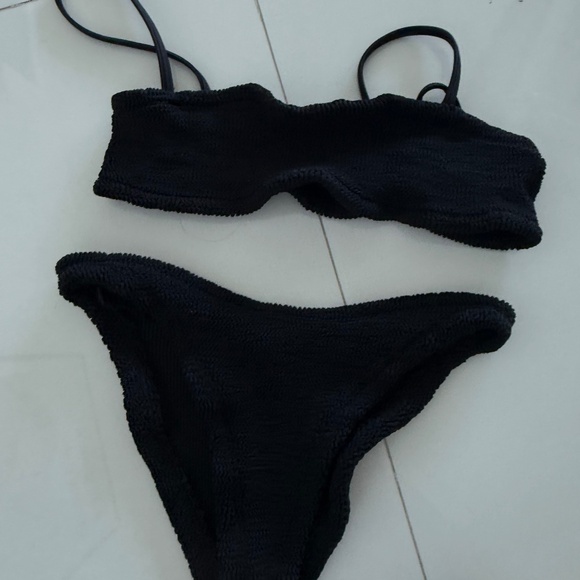 Hunza G Black Bikini - Picture 3 of 3